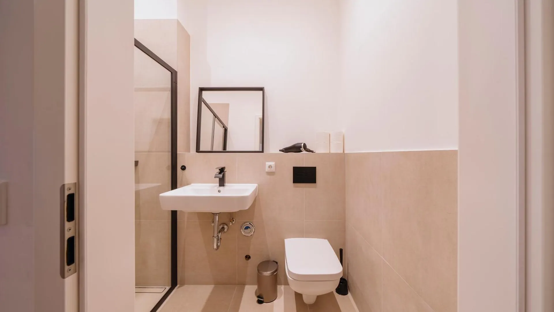 2 Bedroom-Urbanapartment-Berlin Germany