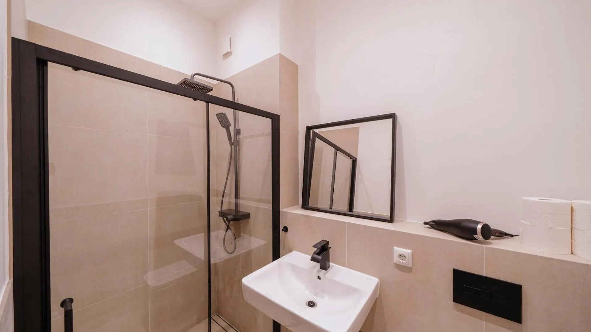 דירה 2 Bedroom-Urbanapartment-ברלין גרמניה